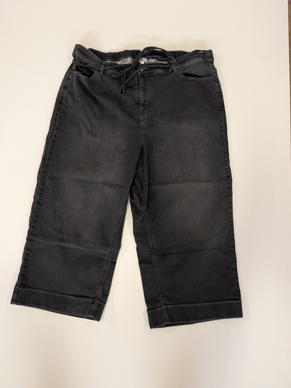 DC (Pennington's) Women’s Black Cropped Drawstring Jeans